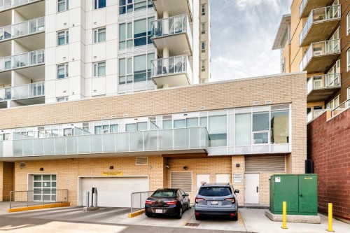 310-1107 Gladstone Road Nw, Calgary, AB - Outdoor