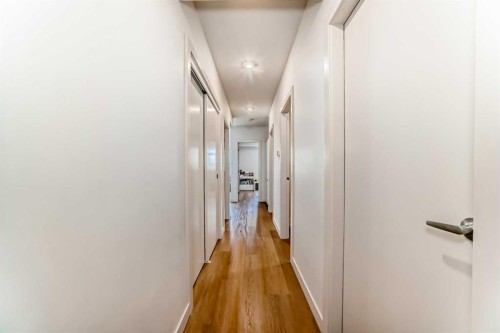 310-1107 Gladstone Road Nw, Calgary, AB - Indoor Photo Showing Other Room
