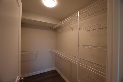 2318-6118 80 Avenue Ne, Calgary, AB - Indoor With Storage