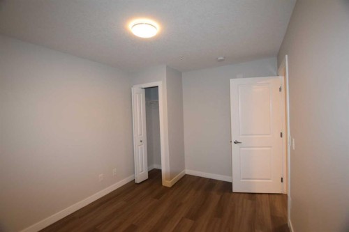 2318-6118 80 Avenue Ne, Calgary, AB - Indoor Photo Showing Other Room