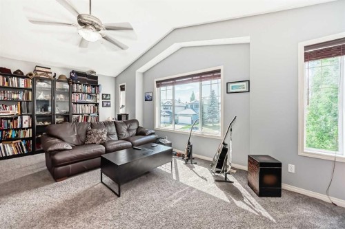 188 Chapala Drive Se, Calgary, AB - Indoor Photo Showing Living Room