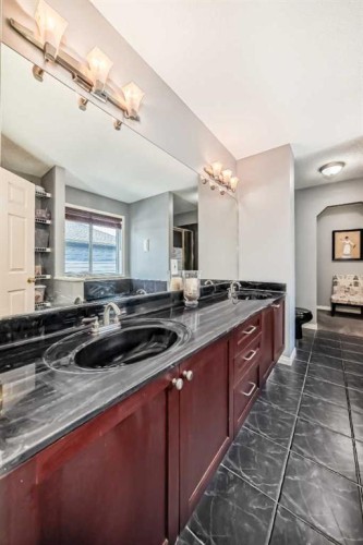 188 Chapala Drive Se, Calgary, AB - Indoor Photo Showing Kitchen