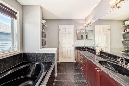 188 Chapala Drive Se, Calgary, AB - Indoor Photo Showing Kitchen