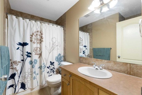 34 Tuscany Meadows Drive Nw, Calgary, AB - Indoor Photo Showing Bathroom