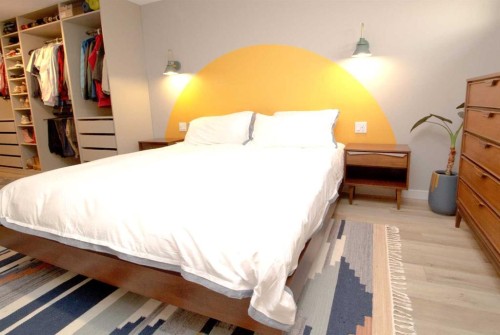 3 Sunrise Heights, Cochrane, AB - Indoor Photo Showing Bedroom