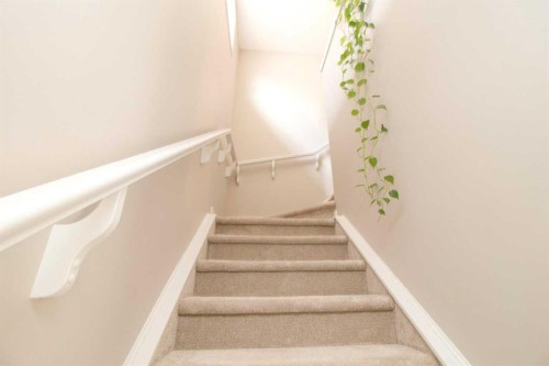 3 Sunrise Heights, Cochrane, AB - Indoor Photo Showing Other Room