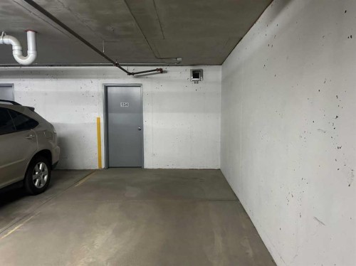 1132-2330 Fish Creek Boulevard Sw, Calgary, AB - Indoor Photo Showing Garage
