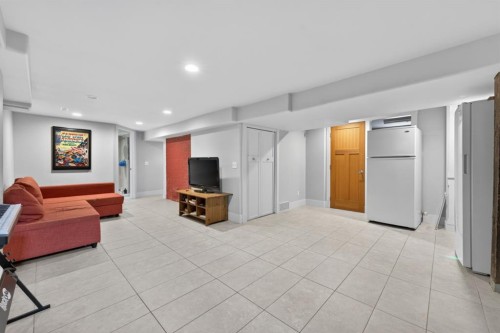 625 29 Avenue Sw, Calgary, AB - Indoor