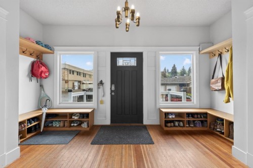 625 29 Avenue Sw, Calgary, AB - Indoor Photo Showing Other Room