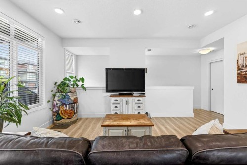 33-230 Seton Passage Se, Calgary, AB - Indoor Photo Showing Living Room