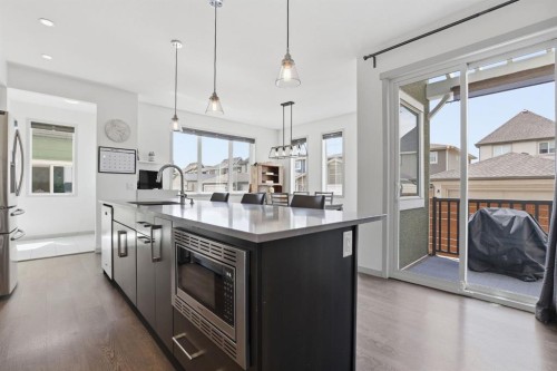 341 Marquis Heights Se, Calgary, AB - Indoor Photo Showing Kitchen With Upgraded Kitchen