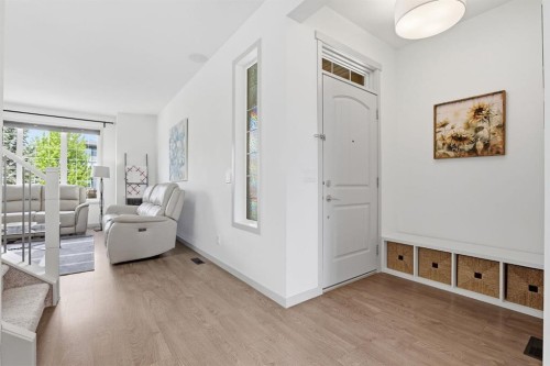 341 Marquis Heights Se, Calgary, AB - Indoor