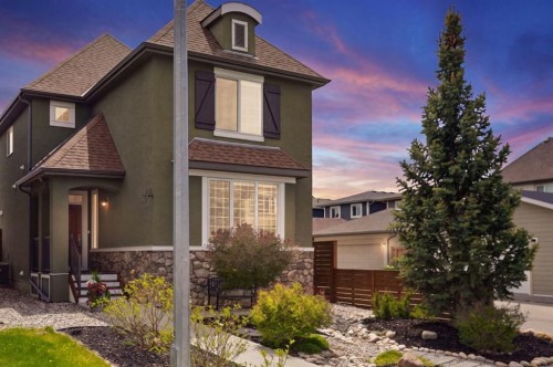 341 Marquis Heights Se, Calgary, AB - Outdoor