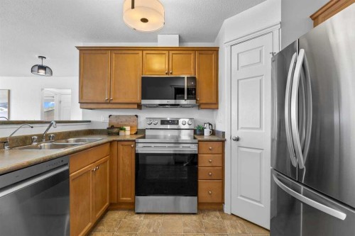 301-1110 17 Street SW Calgary, AB T3C 3X3