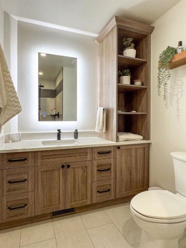 5839 Dalkeith Hill Nw, Calgary, AB - Indoor Photo Showing Bathroom
