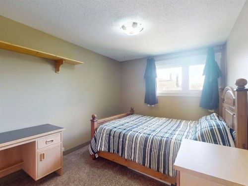 5839 Dalkeith Hill Nw, Calgary, AB - Indoor Photo Showing Bedroom