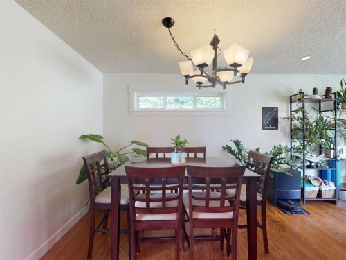 5839 Dalkeith Hill Nw, Calgary, AB - Indoor Photo Showing Dining Room