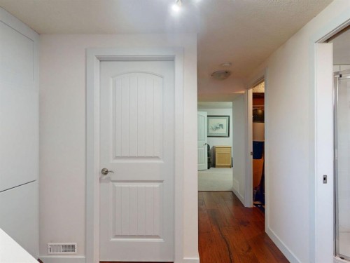 5839 Dalkeith Hill Nw, Calgary, AB - Indoor Photo Showing Other Room