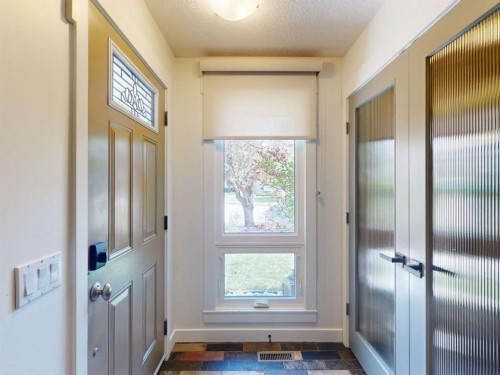 5839 Dalkeith Hill Nw, Calgary, AB - Indoor Photo Showing Other Room