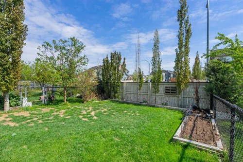 105 Sunset Common, Cochrane, AB - Outdoor