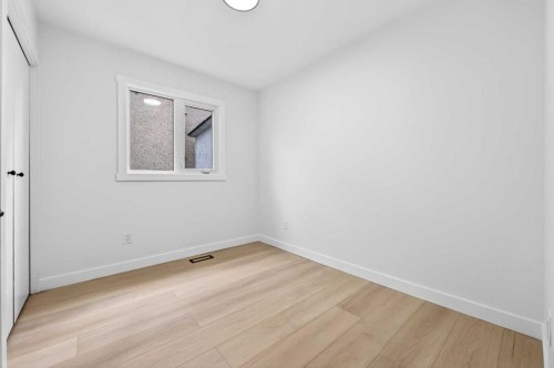 5423 Madigan Drive Ne, Calgary, AB - Indoor Photo Showing Other Room