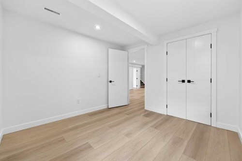 5423 Madigan Drive Ne, Calgary, AB - Indoor Photo Showing Other Room