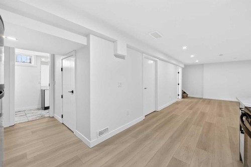 5423 Madigan Drive Ne, Calgary, AB - Indoor Photo Showing Other Room