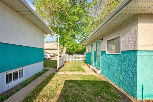 2511 22 Street Nw, Calgary, AB - Outdoor With Exterior