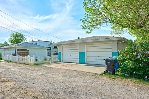 2511 22 Street Nw, Calgary, AB - Outdoor