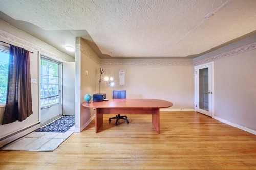 2511 22 Street Nw, Calgary, AB - Indoor Photo Showing Office