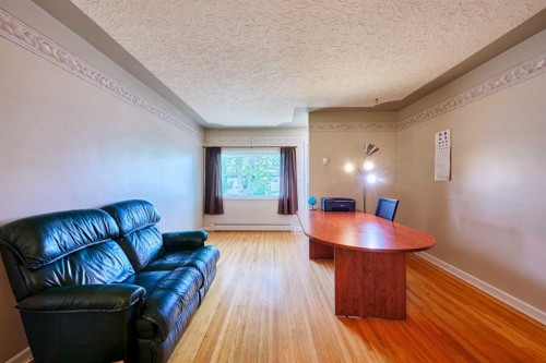 2511 22 Street Nw, Calgary, AB - Indoor
