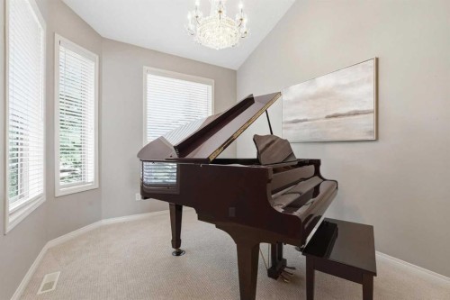131 Springbank Terrace Sw, Calgary, AB - Indoor Photo Showing Other Room