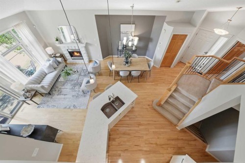 131 Springbank Terrace Sw, Calgary, AB - Indoor