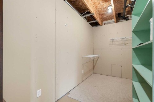 131 Springbank Terrace Sw, Calgary, AB - Indoor