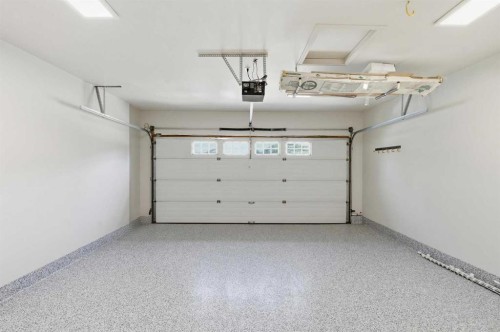 131 Springbank Terrace Sw, Calgary, AB - Indoor Photo Showing Garage