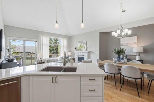 131 Springbank Terrace Sw, Calgary, AB - Indoor