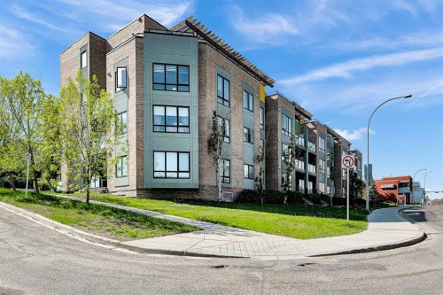 107-611 Edmonton Trail NE Calgary, AB T2E 3J3