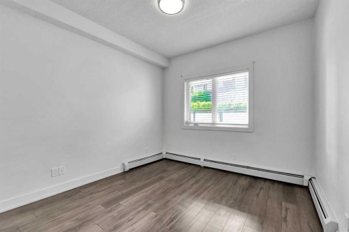 107-611 Edmonton Trail Ne, Calgary, AB - Indoor Photo Showing Other Room