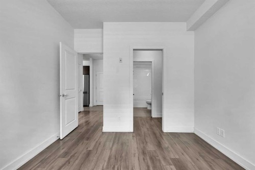 107-611 Edmonton Trail Ne, Calgary, AB - Indoor With Storage