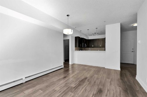 107-611 Edmonton Trail Ne, Calgary, AB - Indoor