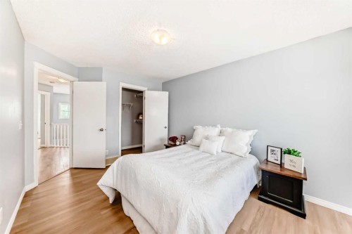 142 Auburn Bay Heights Se, Calgary, AB - Indoor Photo Showing Bedroom