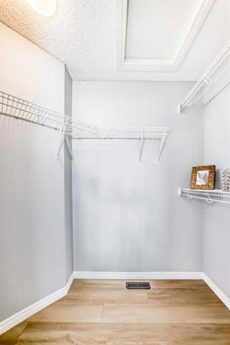 142 Auburn Bay Heights Se, Calgary, AB - Indoor With Storage
