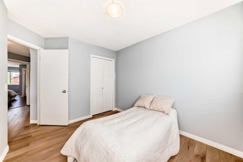 142 Auburn Bay Heights Se, Calgary, AB - Indoor Photo Showing Bedroom
