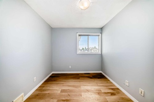 142 Auburn Bay Heights Se, Calgary, AB - Indoor Photo Showing Other Room