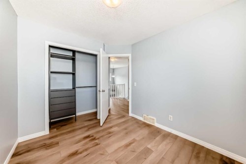 142 Auburn Bay Heights Se, Calgary, AB - Indoor Photo Showing Other Room
