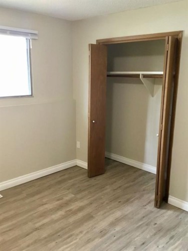 4824 Varsity Drive Nw, Calgary, AB - Indoor Photo Showing Other Room