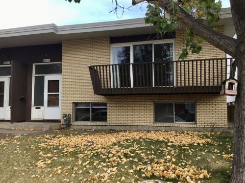 4824 Varsity Drive Nw, Calgary, AB - Outdoor