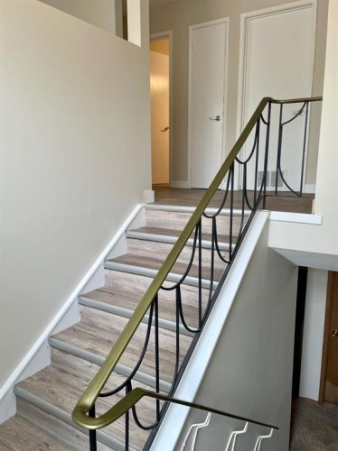 4824 Varsity Drive Nw, Calgary, AB - Indoor Photo Showing Other Room