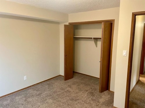 4824 Varsity Drive Nw, Calgary, AB - Indoor Photo Showing Other Room