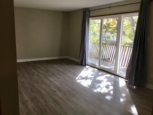 4824 Varsity Drive Nw, Calgary, AB - Indoor Photo Showing Other Room